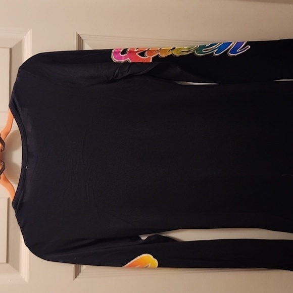 Top - Picture 2 of 2